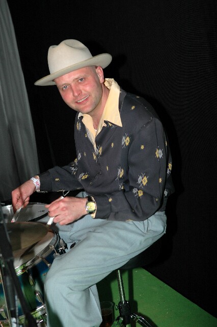 min 2008 05 03 retro rhythm 466
